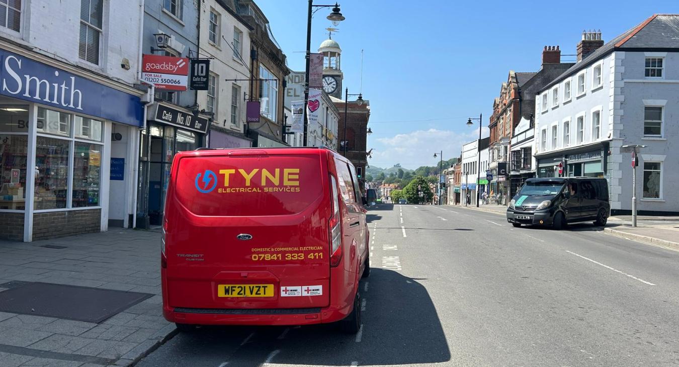 Electrician in Bridport